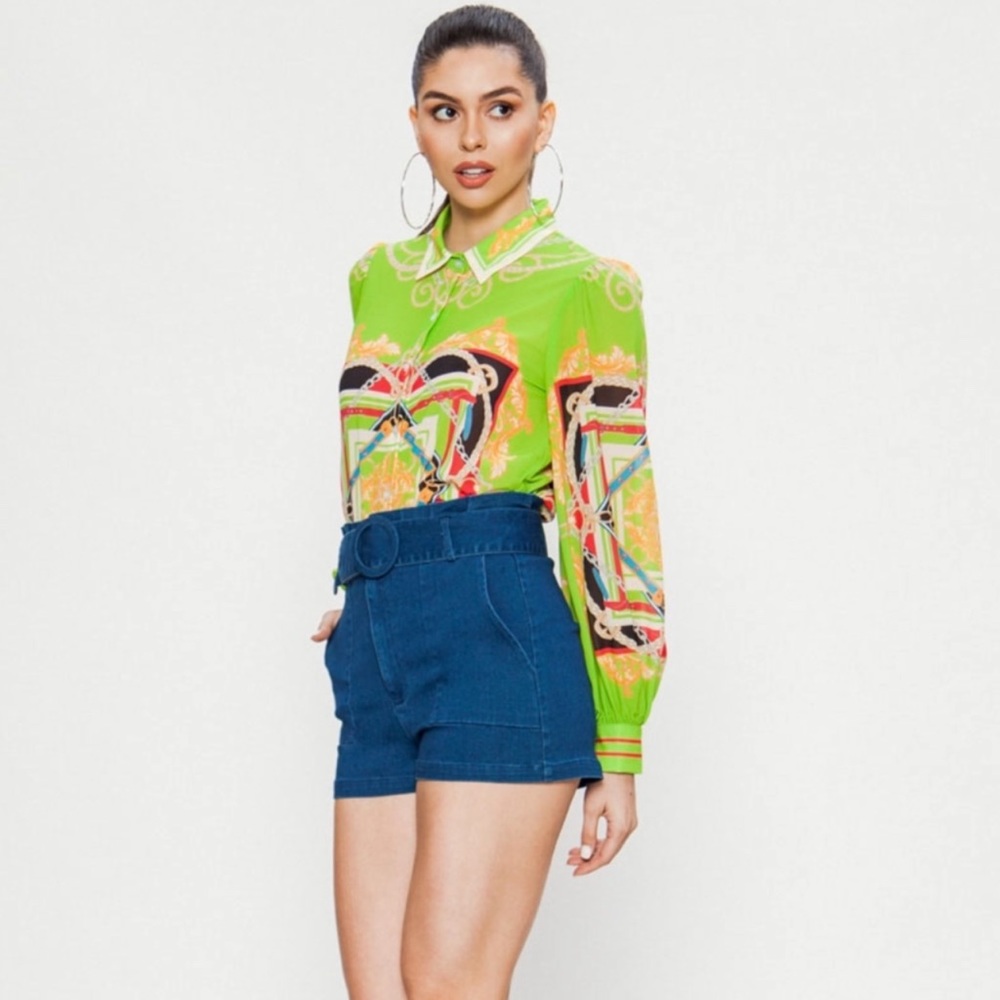 BRAND NEW WITH TAGS UNIQUE ABSTRACT PRINT BLOUSE!